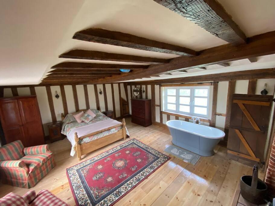 Dereham A Newly Renovated, Cosy Escape In The Beautiful Shepherd'S Cottage מראה חיצוני תמונה