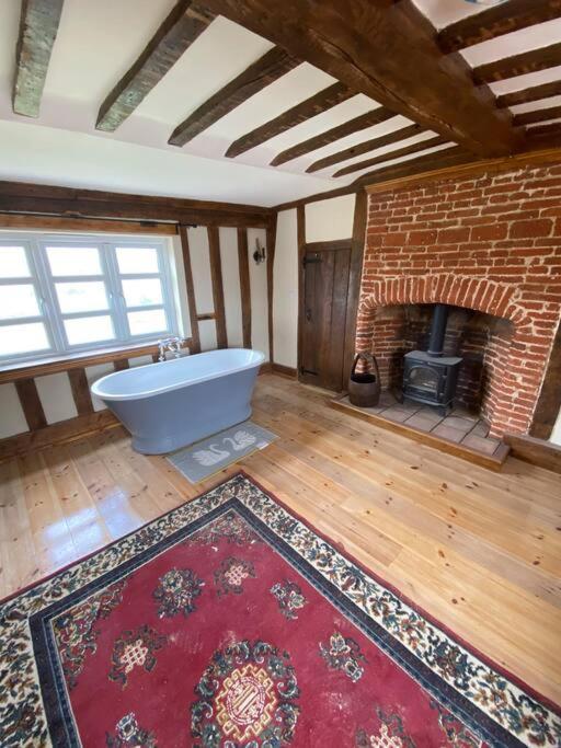 Dereham A Newly Renovated, Cosy Escape In The Beautiful Shepherd'S Cottage מראה חיצוני תמונה