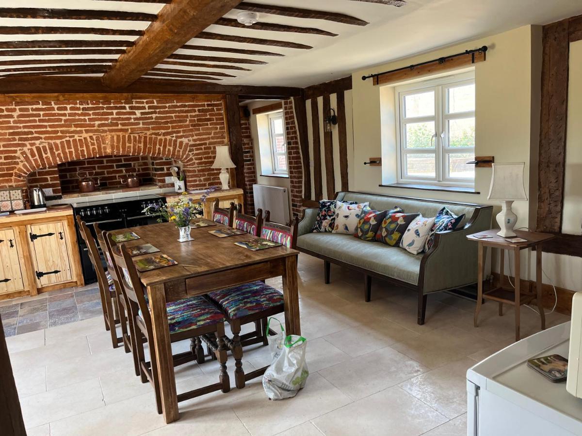 Dereham A Newly Renovated, Cosy Escape In The Beautiful Shepherd'S Cottage מראה חיצוני תמונה